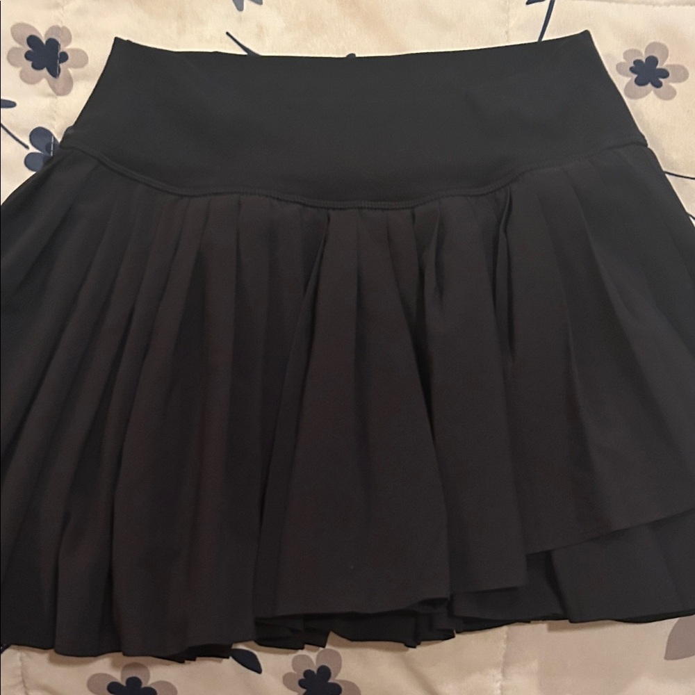 Elegant Black Pleated Mini Skirt